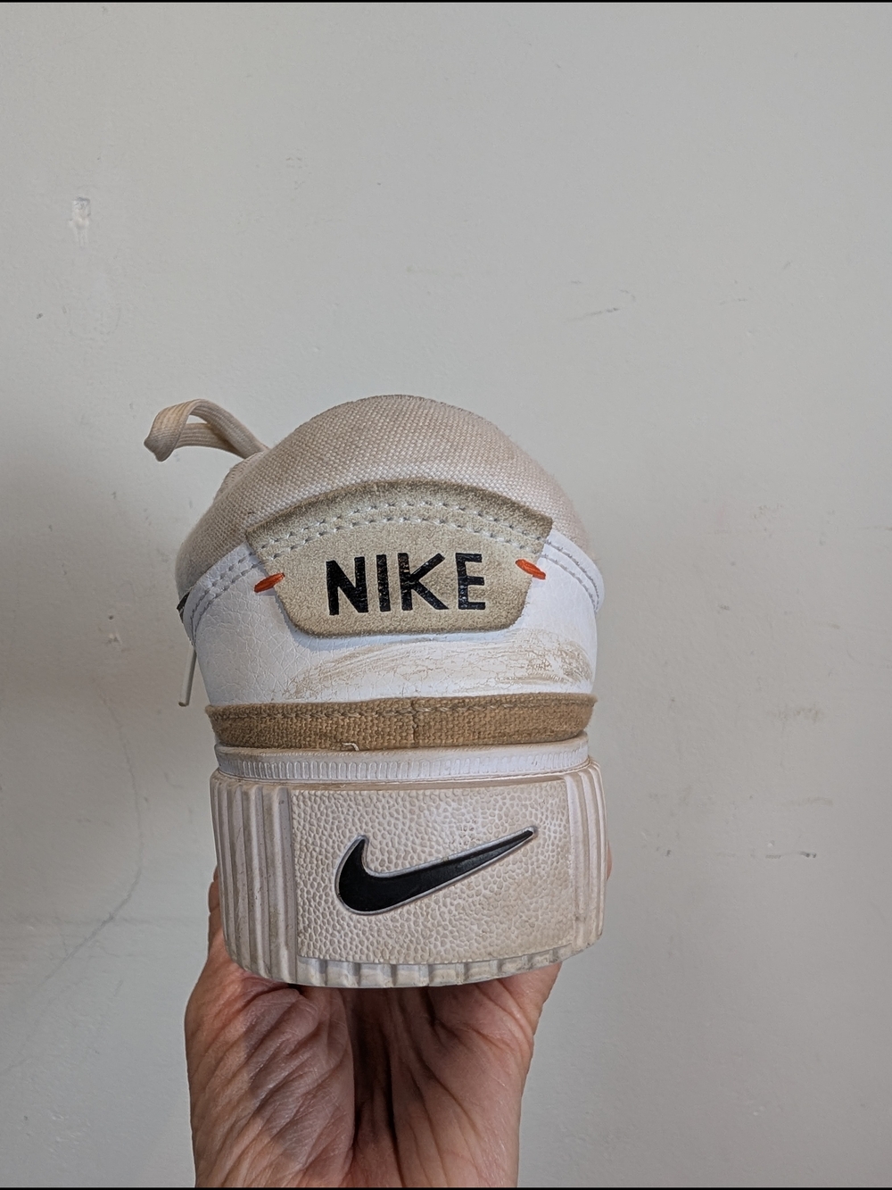 Nike White Sneakers with Black Swoosh, Size 8.5 - Picture 5 of 9